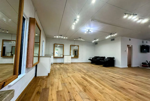 Salon Space