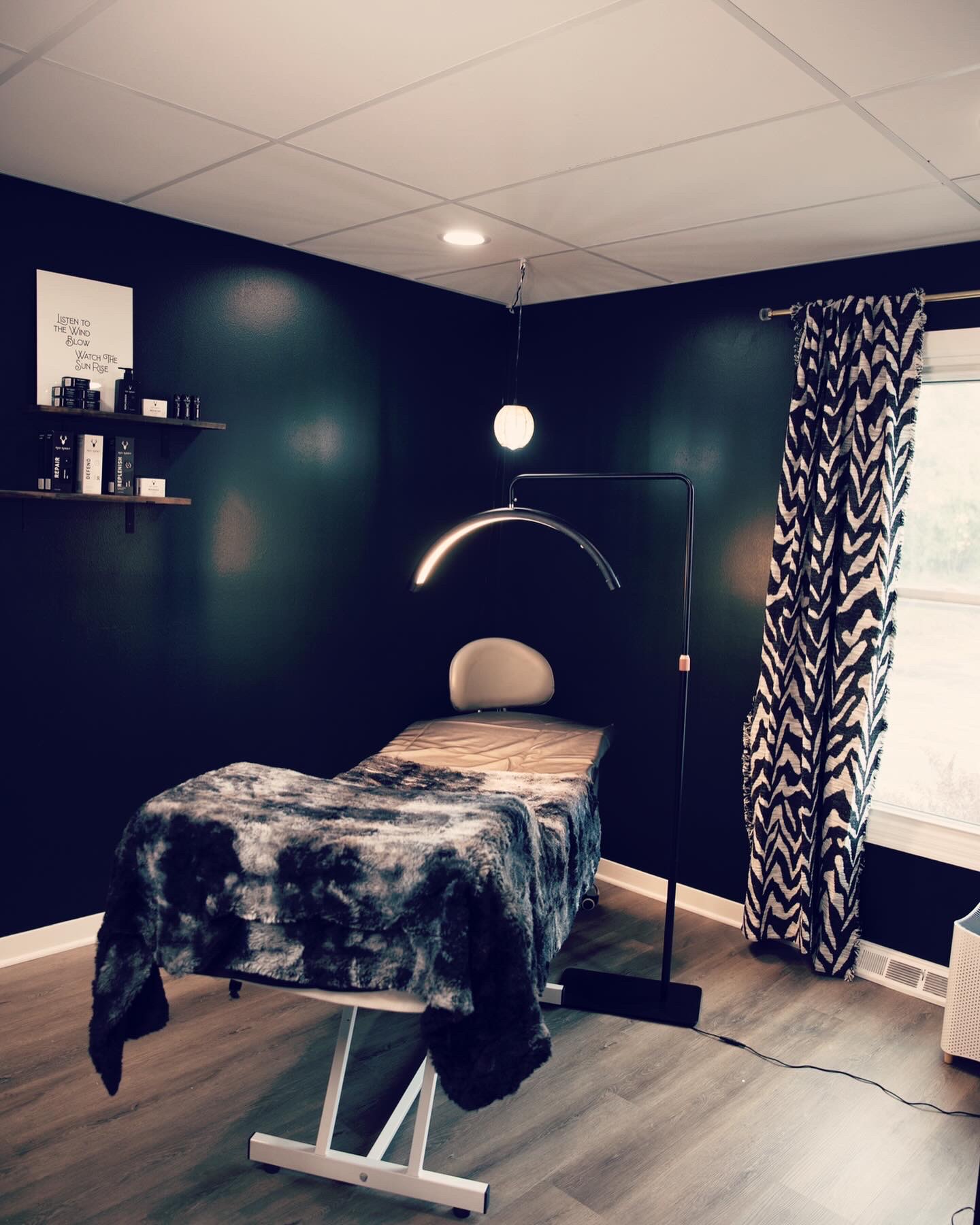 Salon Suite for rent - Photo 1