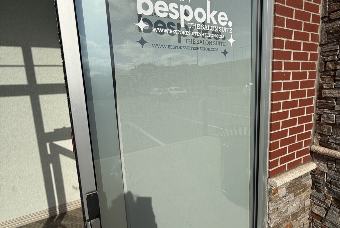Affordable salon suite rental at Bespoke, flexible leasing options for beauty professionals.