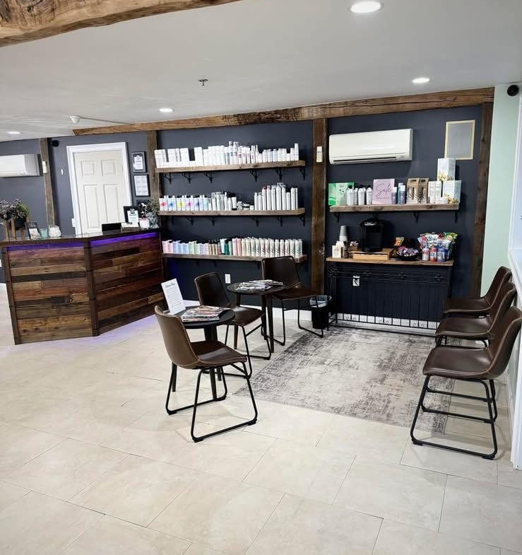 Salon Renter elegant salon waiting area.