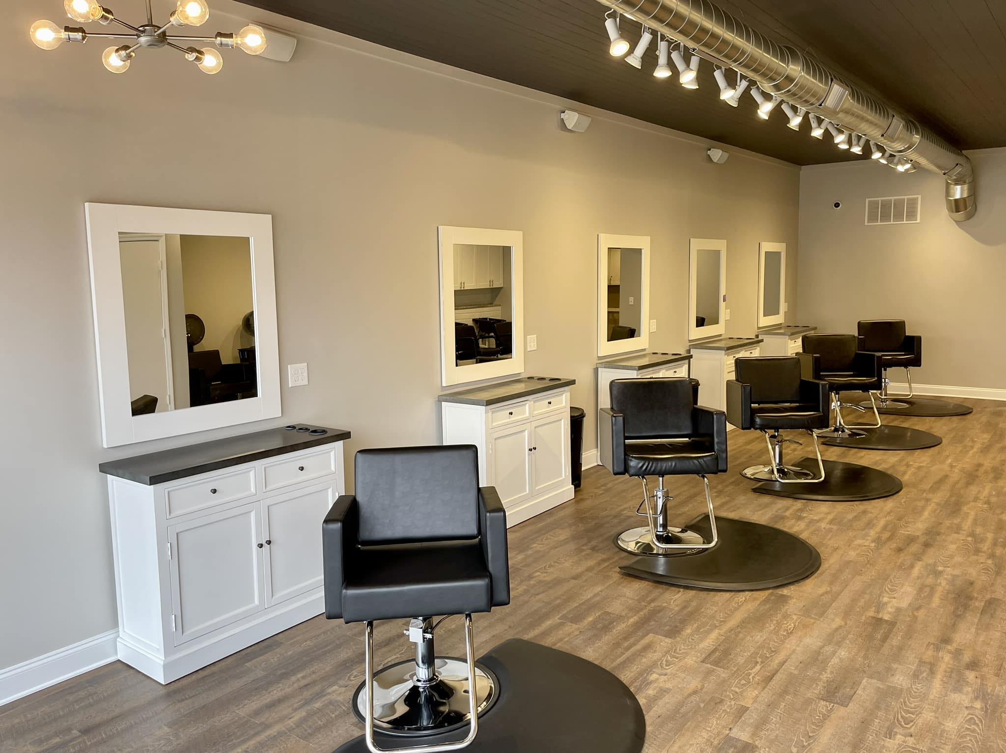 🌿 Salon Suite Available – Downtown Milan, MI 🌿