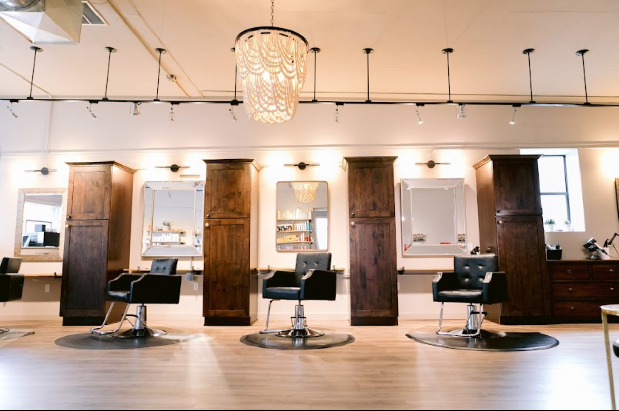 ✨ Booth Rental Opportunity in a Luxury Resort Town Salon ✨