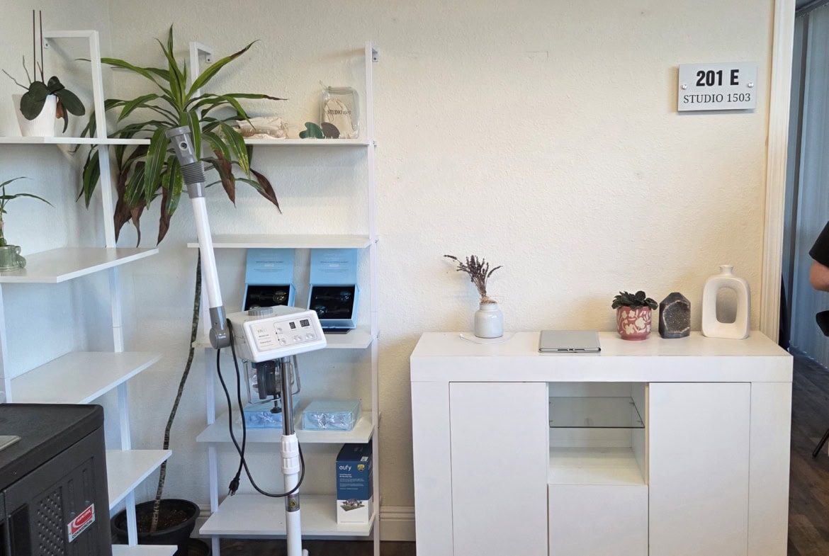 Cleanesthetic salon studio with modern decor and minimalistic furniture.