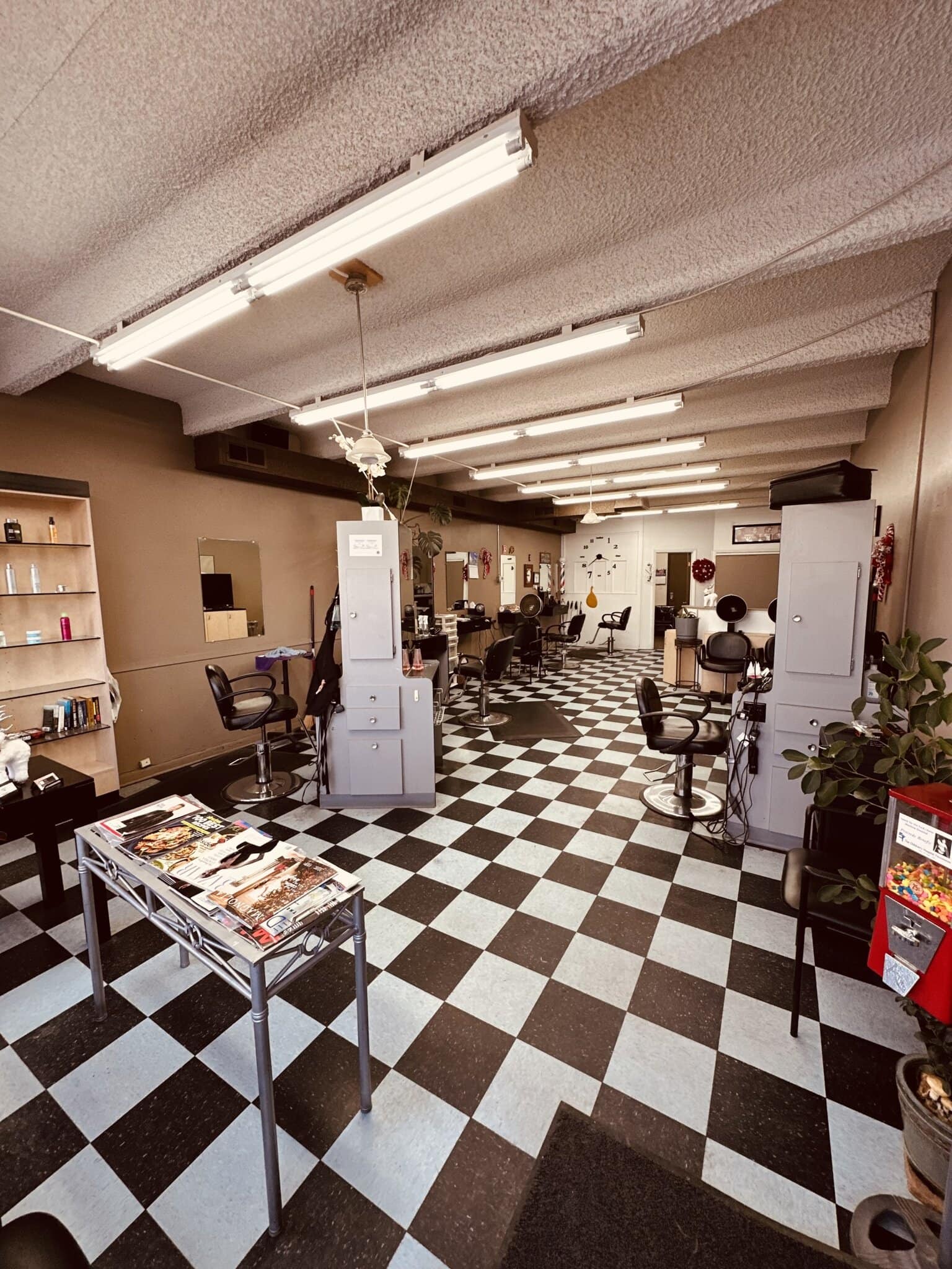 Chair rental/ weekly - Photo 1