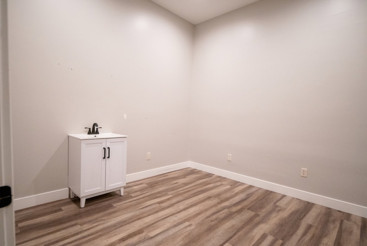 Bright, clean space ideal for beauty or hair professionals.