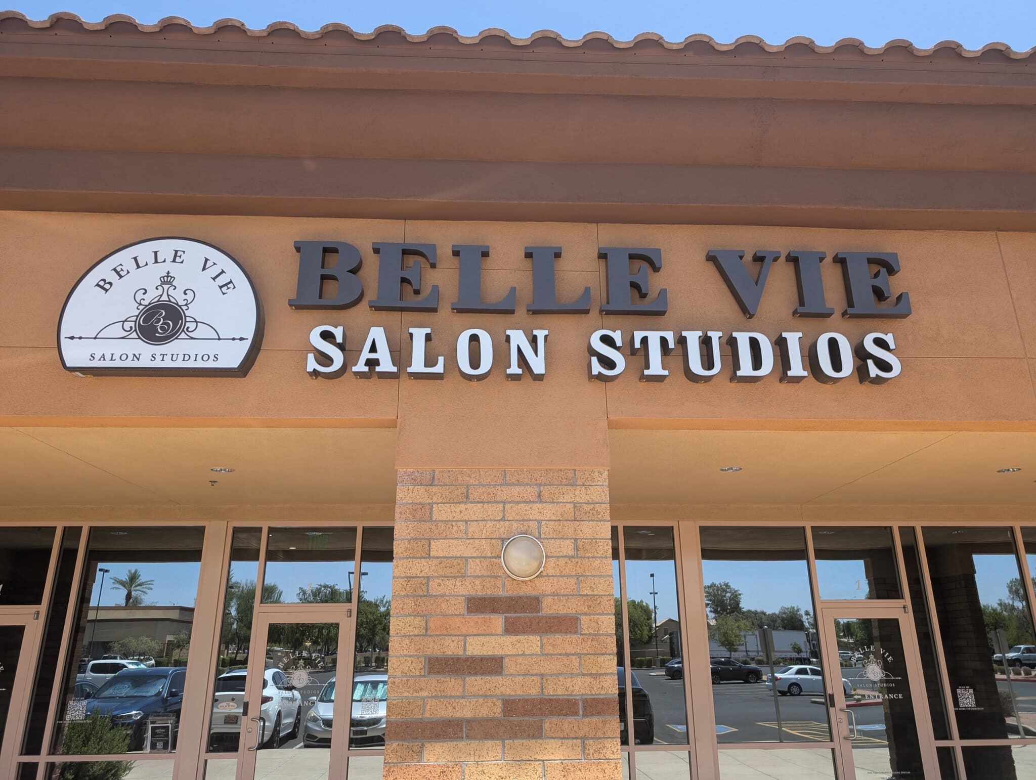 West Chandler Sublease - 102 sq. ft. Salon Suite Studio