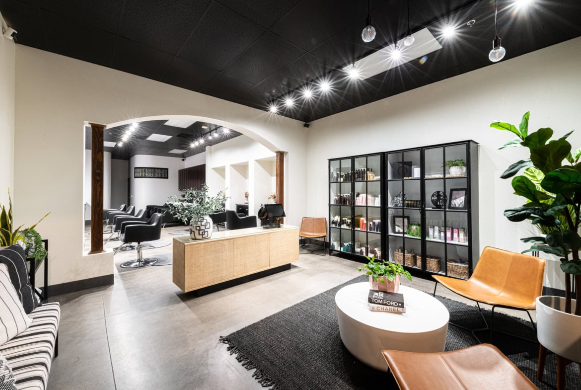 Hiring + Chair Rentals Available Full-Time • Flex Rental (3 Days) - Salon Suite for Rent in Fresno, California