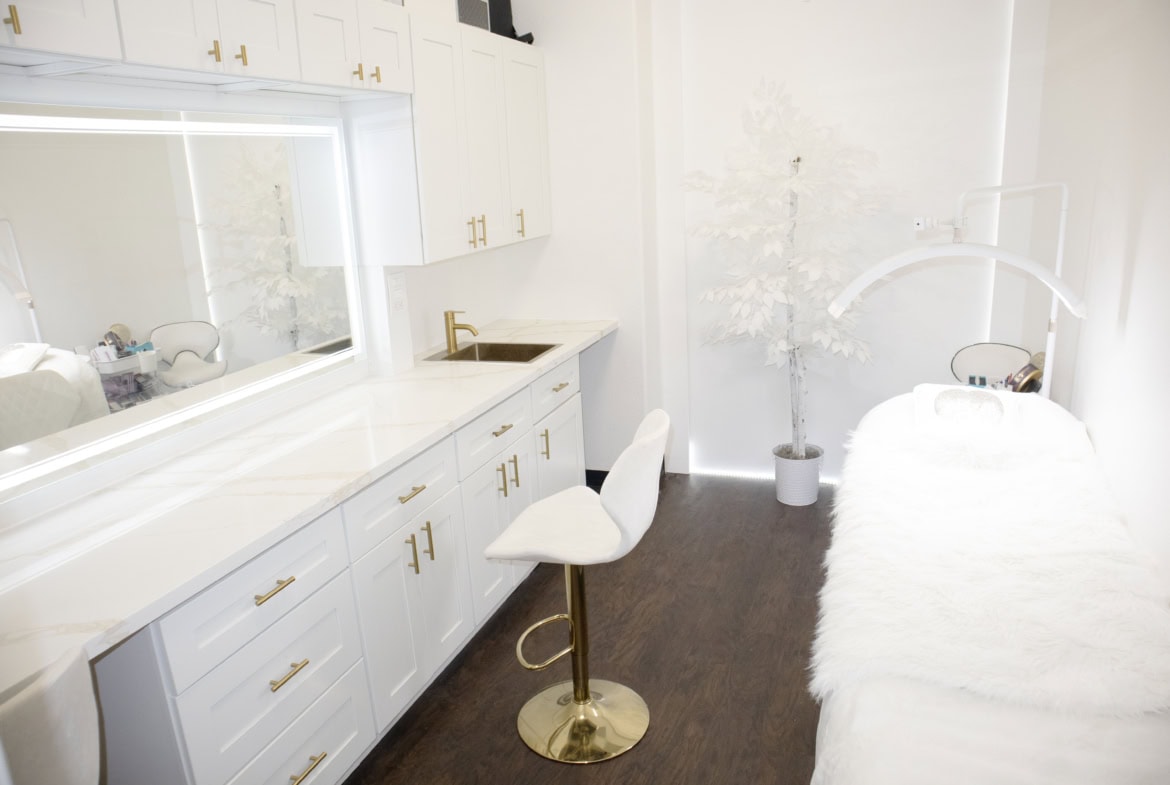 Turnkey Beauty Suite for Sale – Phenix Salon Suites, Huntington Beach - Salon Suite for Rent in Huntington Beach, California