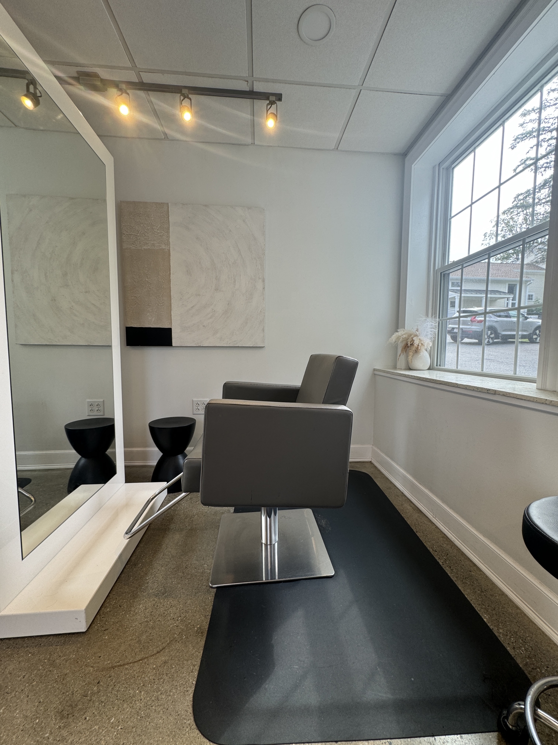 Andover, MA Chair Rental - Photo 1