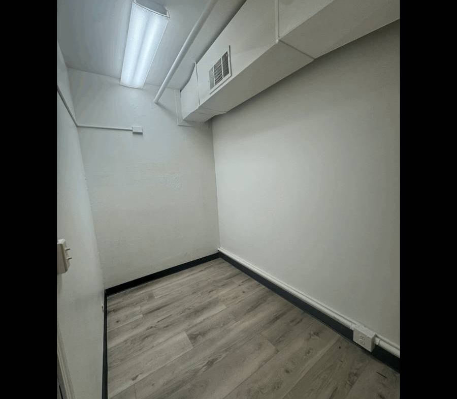 Private Studio Room Available at Blow & Go Salon – Downtown Sacramento - Salon Suite for Rent in Sacramento, California