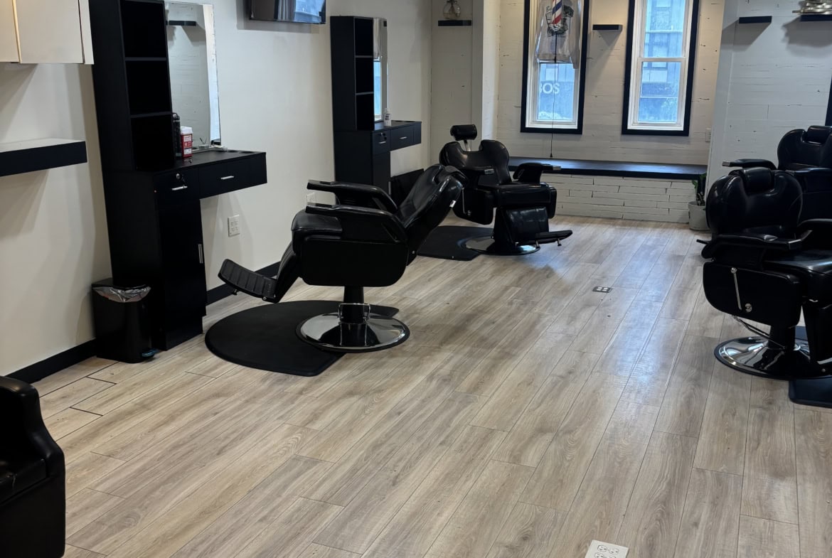 Salon Renter professional salon space with styling chairs, mirrors, and natural light.