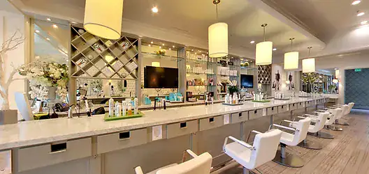 Station and room for rent; Hair,massage,waxing, - Photo 1