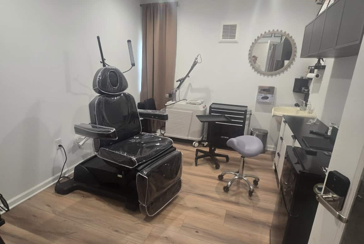 Modern salon workspace with styling chair, mirror, and professional tools. Perfect for salon renters.