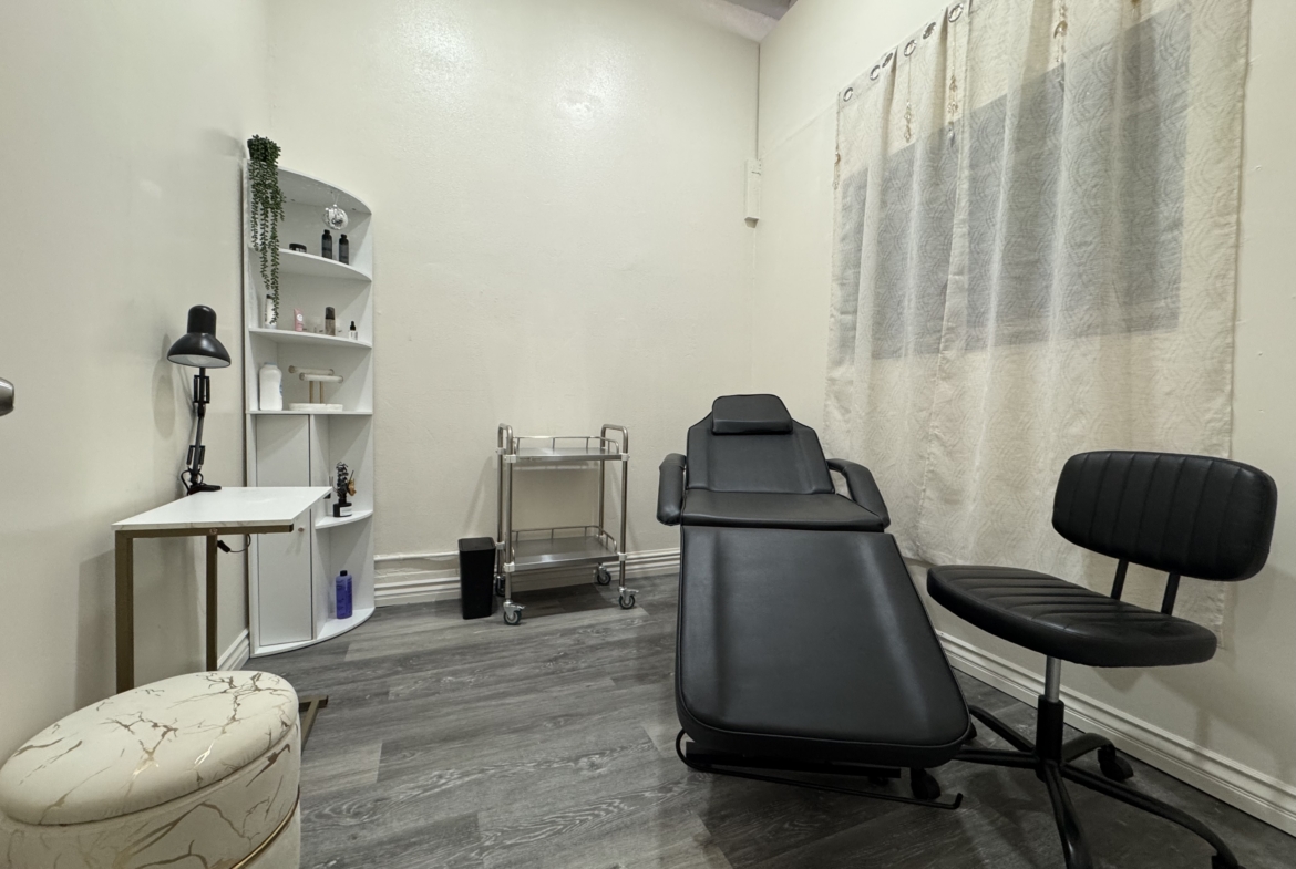 Salon Renter treatment room with reclining chair and relaxing ambiance.