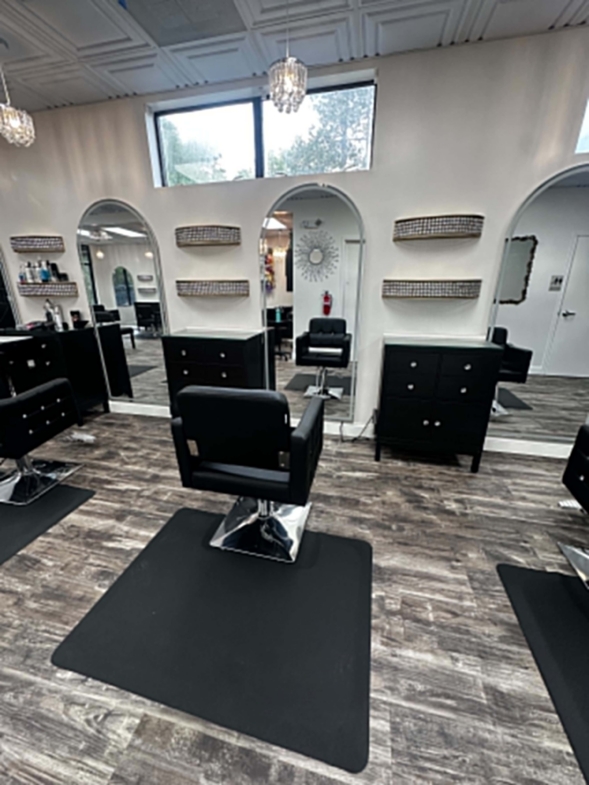 Booth Rent Available at Velvet Root Salon in Lee’s Summit
